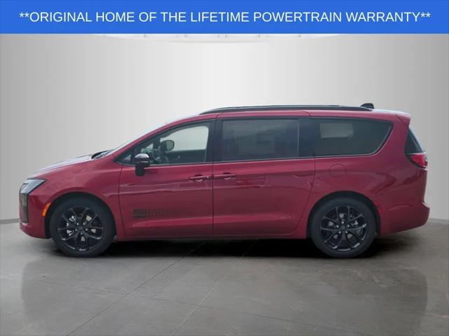 2027 Chrysler Pacifica Select