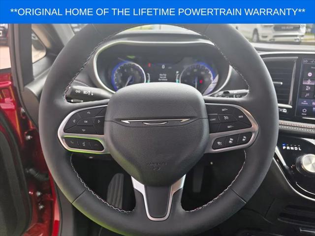 2027 Chrysler Pacifica Select