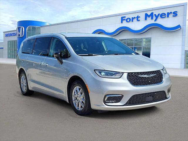 2024 Chrysler Pacifica Touring L for sale in Fort Myers, FL