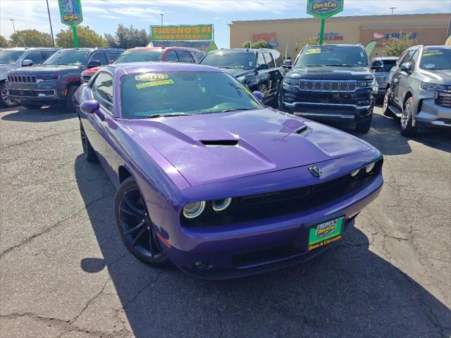 2016 Dodge Challenger SXT Plus