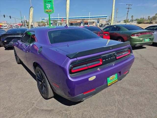 2016 Dodge Challenger SXT Plus