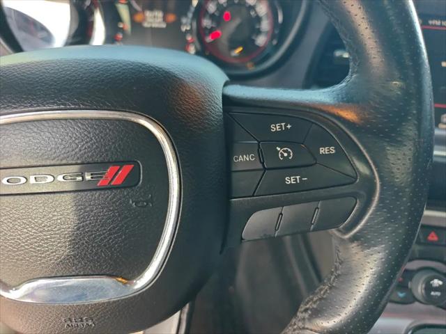 2016 Dodge Challenger SXT Plus