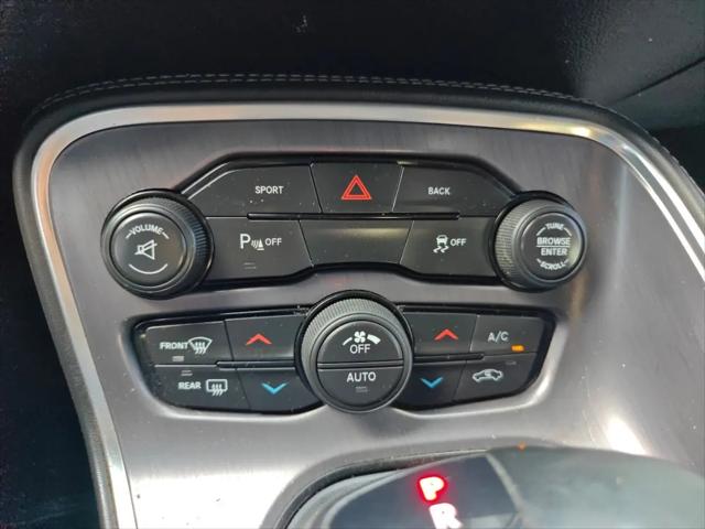 2016 Dodge Challenger SXT Plus