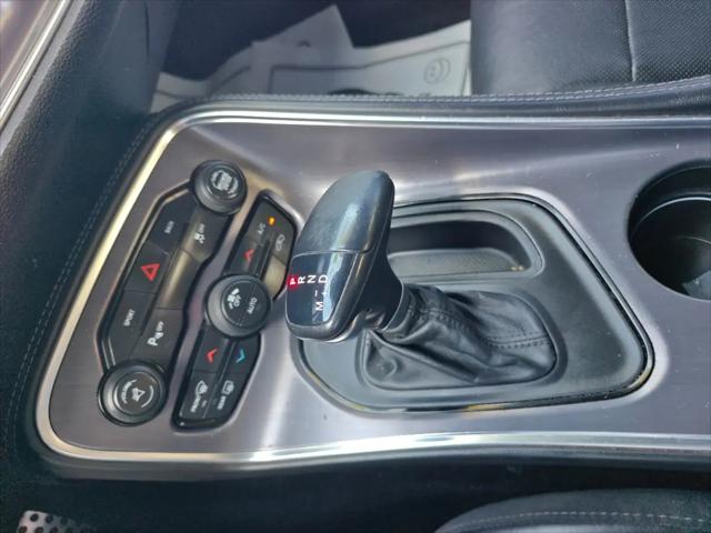 2016 Dodge Challenger SXT Plus