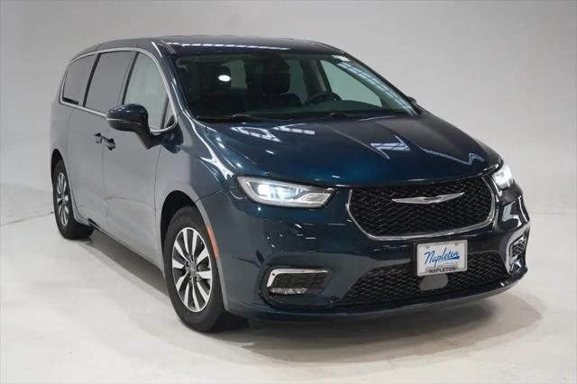 2023 Chrysler Pacifica Hybrid Touring L for sale in Indianapolis, IN