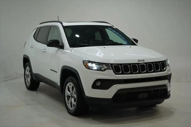 2023 Jeep Compass Latitude Lux FWD for sale in Indianapolis, IN