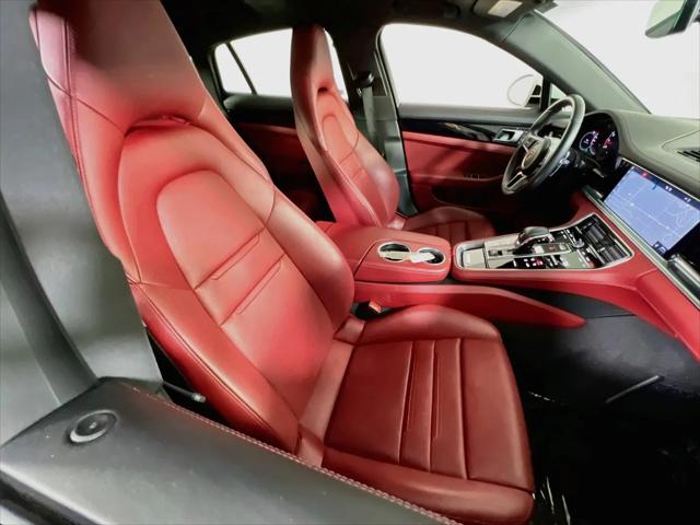 2020 Porsche Panamera 4