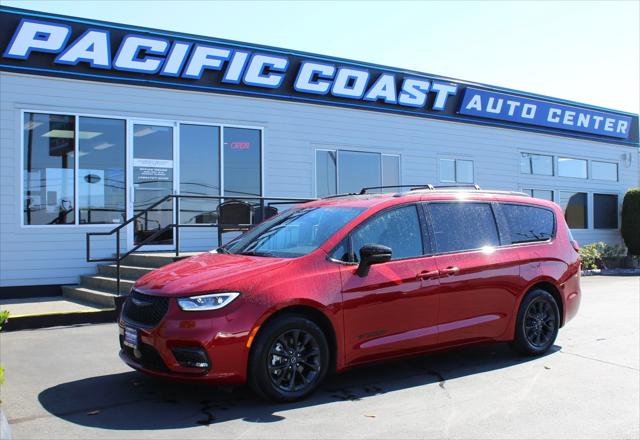 2025 Chrysler Pacifica Select for sale in Burlington, WA