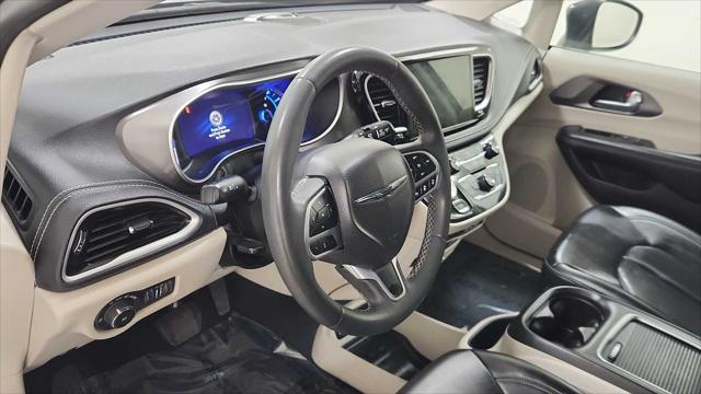 2023 Chrysler Pacifica Hybrid Touring L