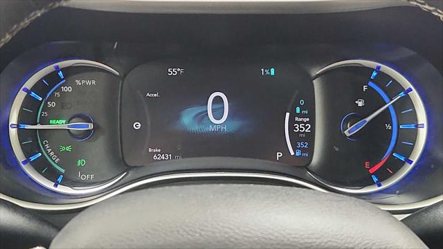 2023 Chrysler Pacifica Hybrid Touring L