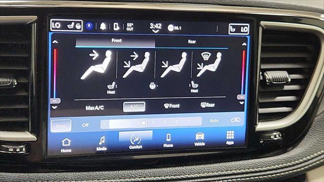 2023 Chrysler Pacifica Hybrid Touring L