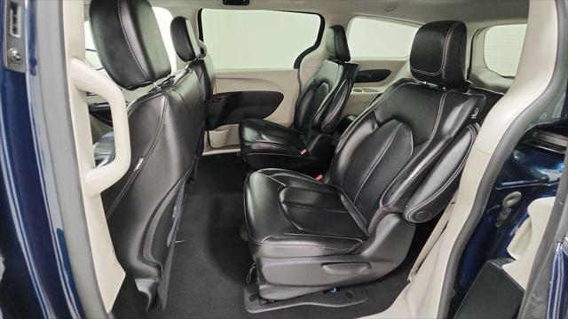 2023 Chrysler Pacifica Hybrid Touring L