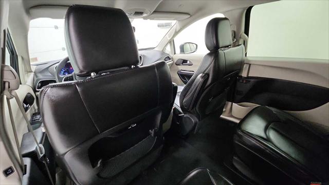 2023 Chrysler Pacifica Hybrid Touring L