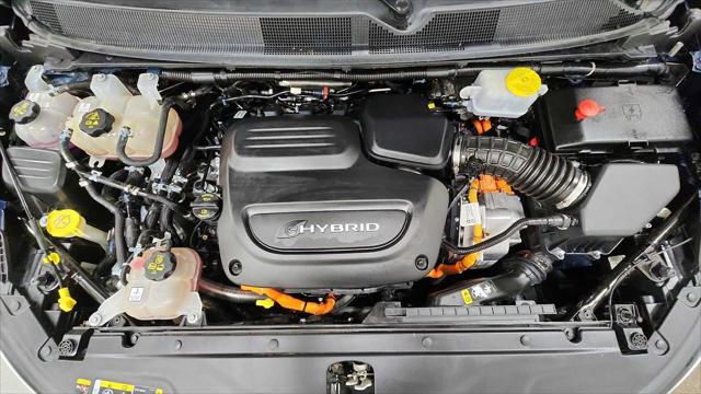 2023 Chrysler Pacifica Hybrid Touring L