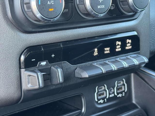 2020 Ram 1500 Big Horn Crew Cab 4x4 57 Box