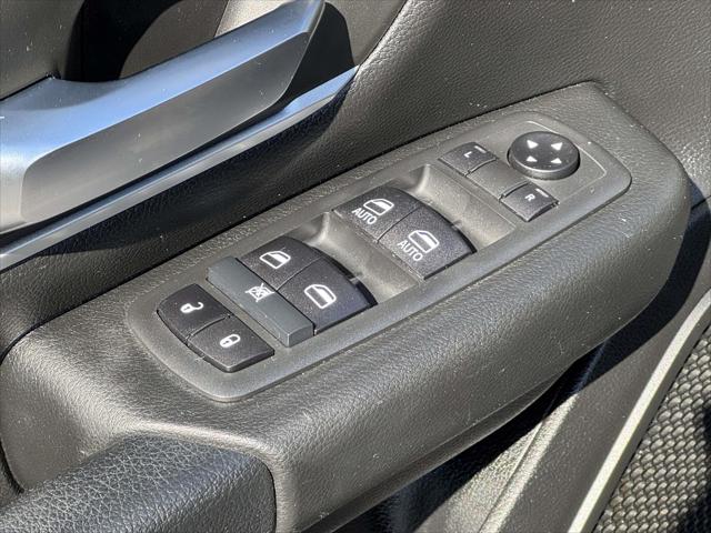 2020 Ram 1500 Big Horn Crew Cab 4x4 57 Box