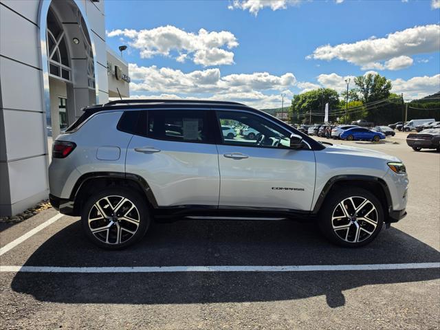 2025 Jeep Compass Limited 4x4 2025 Jeep Compass Limited 4x4