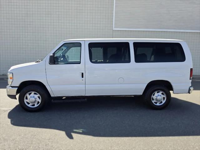2014 Ford E-350 Super Duty XLT