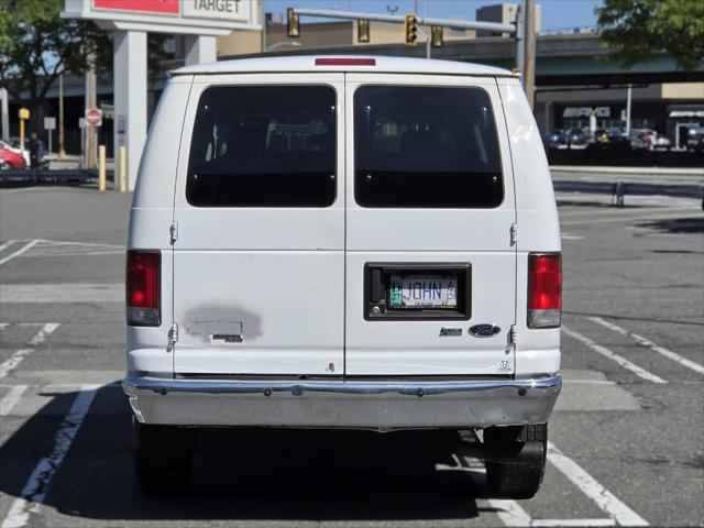 2014 Ford E-350 Super Duty XLT