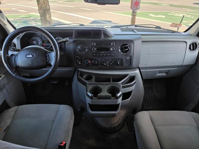 2014 Ford E-350 Super Duty XLT