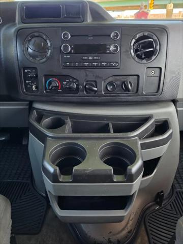2014 Ford E-350 Super Duty XLT