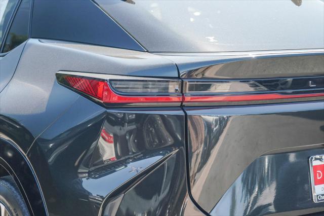 2023 Lexus RZ 450e Luxury