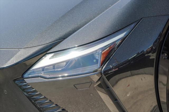 2023 Lexus RZ 450e Luxury