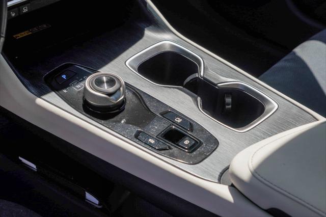 2023 Lexus RZ 450e Luxury
