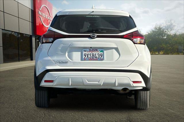 2025 Nissan Kicks S