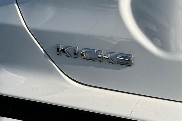 2025 Nissan Kicks S