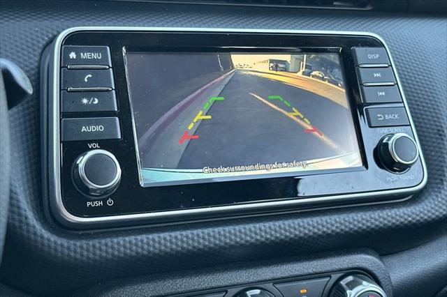 2025 Nissan Kicks S