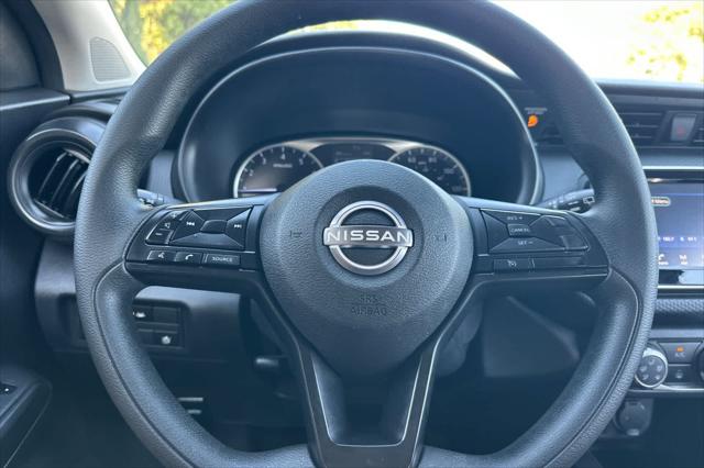 2025 Nissan Kicks S