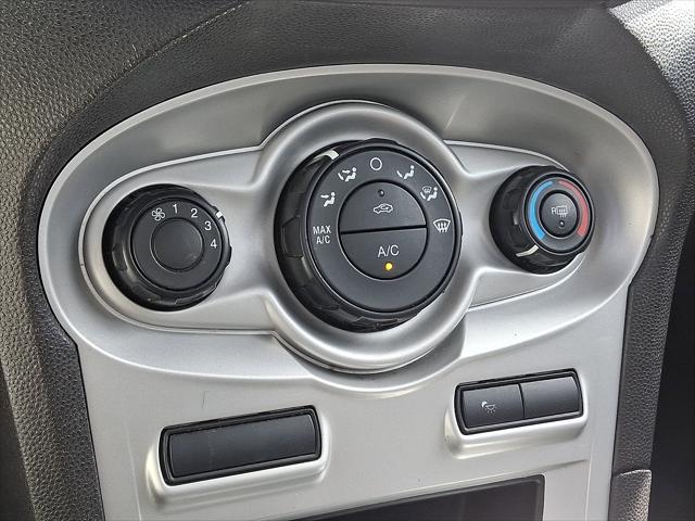 2014 Ford Fiesta SE