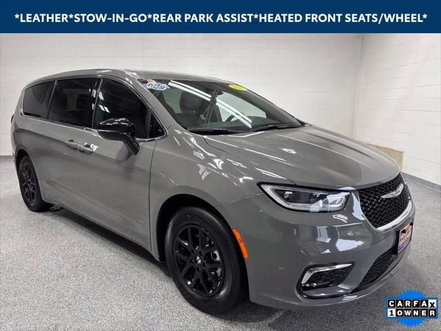 2025 Chrysler Pacifica Select for sale in Chilton, WI