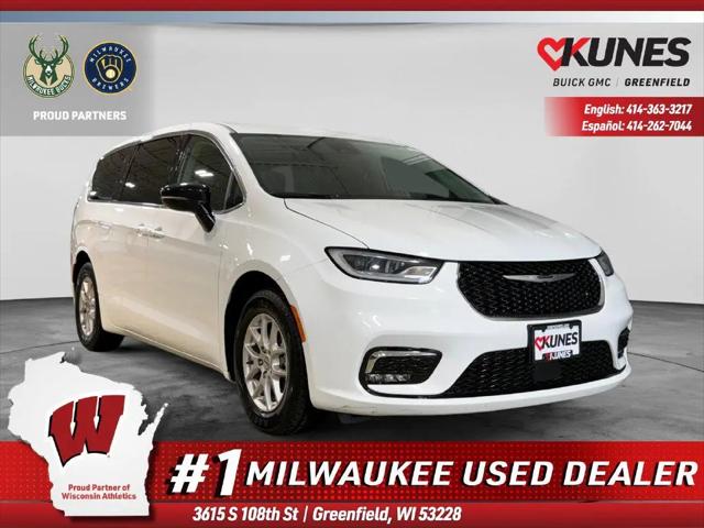 2024 Chrysler Pacifica Touring L for sale in Greenfield, WI