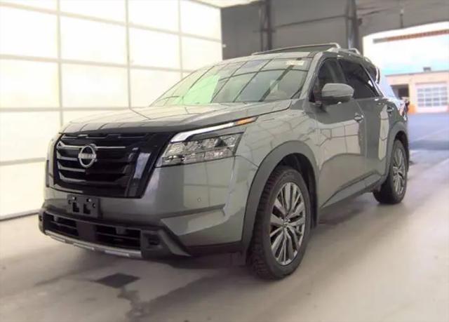 2023 Nissan Pathfinder SL 4WD for sale in Sheboygan, WI