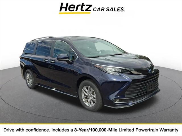 2025 Toyota Sienna XLE for sale in Englewood, CO