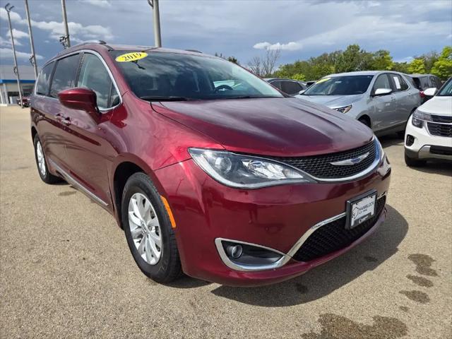 2019 Chrysler Pacifica Touring L for sale in Ottawa, IL