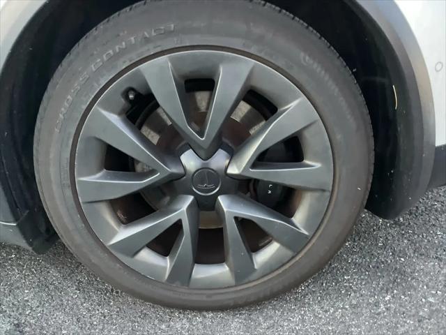 2023 Tesla Model X Standard Range