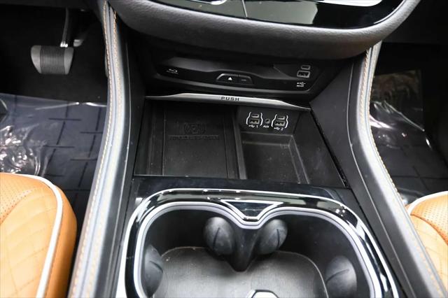 2023 Chrysler Pacifica Hybrid Pinnacle