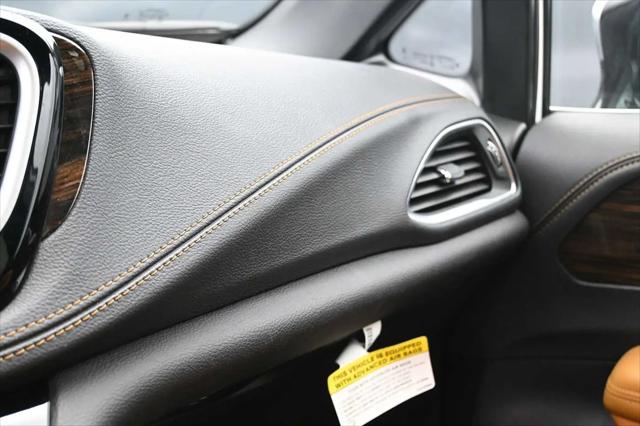 2023 Chrysler Pacifica Hybrid Pinnacle