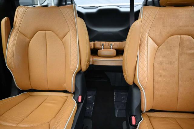 2023 Chrysler Pacifica Hybrid Pinnacle