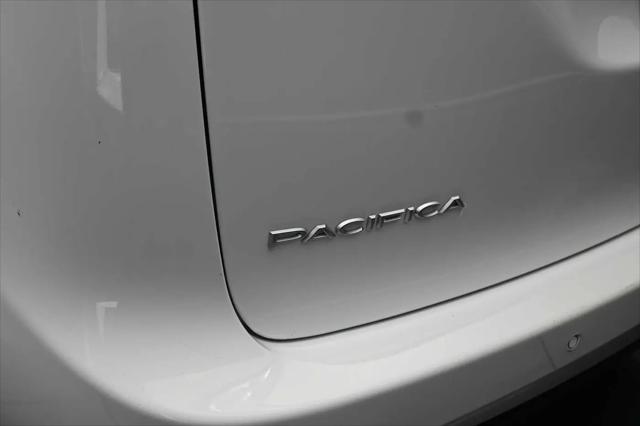 2023 Chrysler Pacifica Hybrid Pinnacle