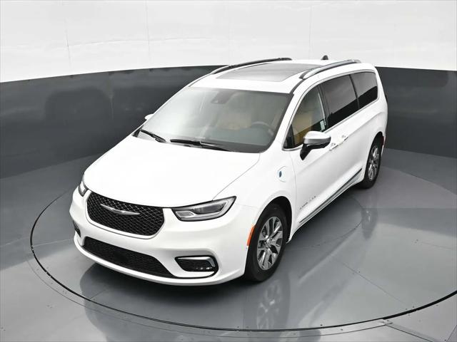 2023 Chrysler Pacifica Hybrid Pinnacle