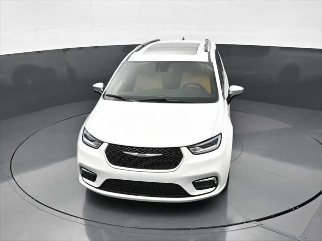 2023 Chrysler Pacifica Hybrid Pinnacle
