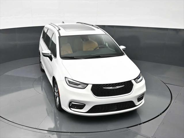 2023 Chrysler Pacifica Hybrid Pinnacle