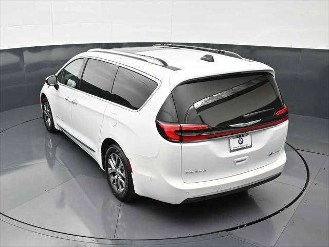 2023 Chrysler Pacifica Hybrid Pinnacle