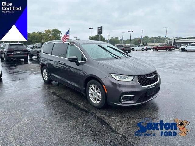 2023 Chrysler Pacifica Touring L for sale in Moline, IL
