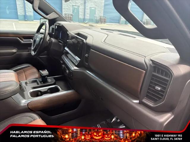 2023 Chevrolet Silverado 1500 2WD Crew Cab Short Bed High Country