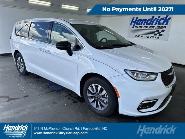 2024 Chrysler Pacifica Hybrid Select for sale in Fayetteville, NC